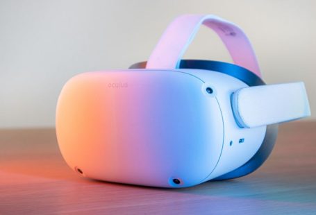 Virtual Reality Headset - pink and white vr goggles